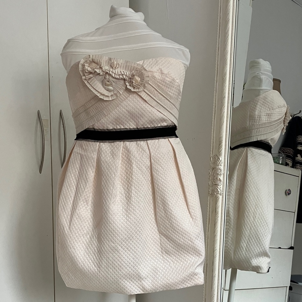 BCBGMaxAzria Strapless Dress in Cream and Black